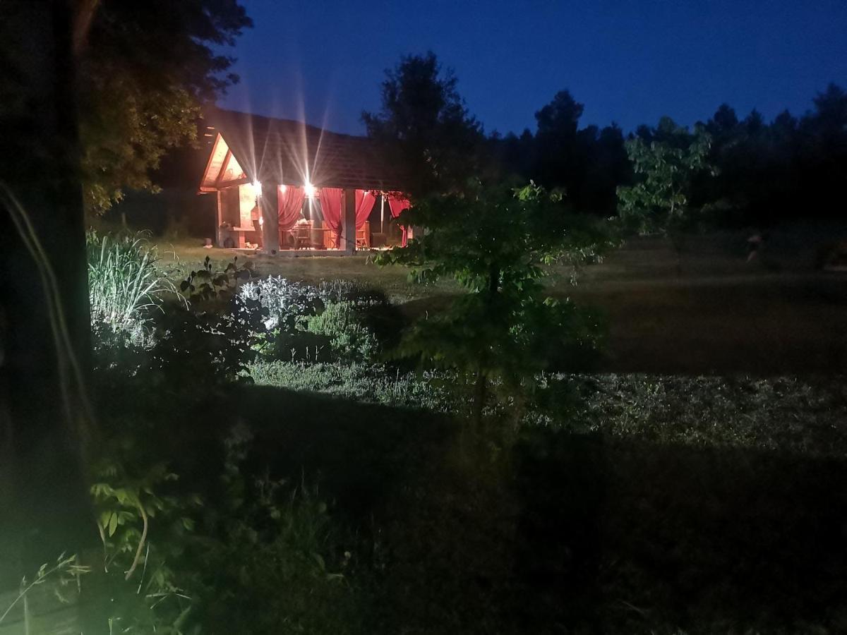 Villa Magnus Lupus Korenica Esterno foto