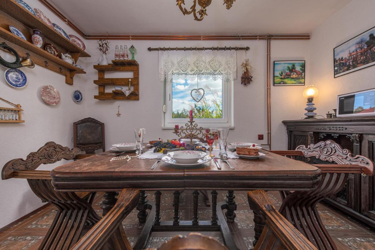 Villa Magnus Lupus Korenica Esterno foto