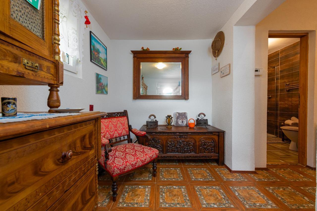 Villa Magnus Lupus Korenica Esterno foto
