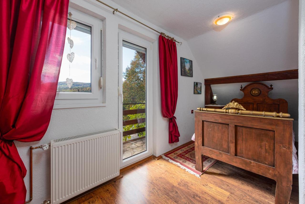 Villa Magnus Lupus Korenica Esterno foto